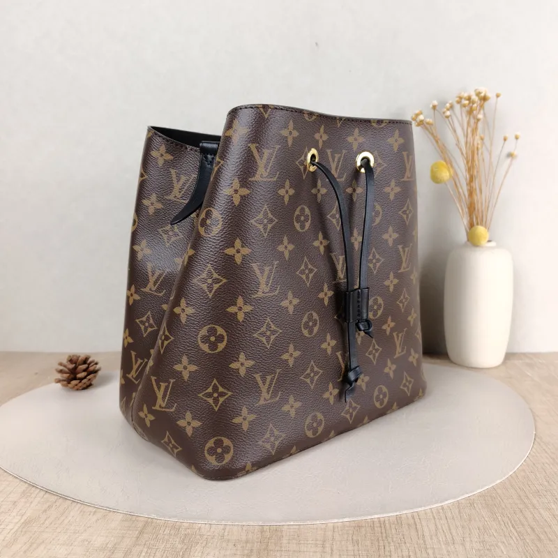 Louis Vuitton Shoulder Bag NÉONOÉ Bucket Bag Black PVC Medium 26 × 17.5 × 26 cm — cover view 3 of 5