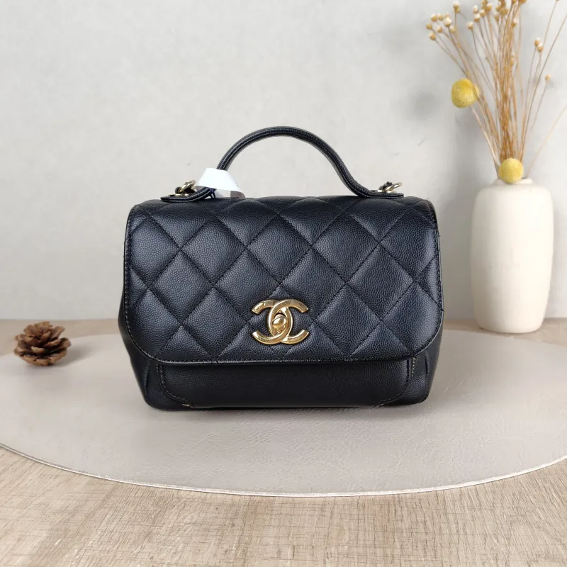 Chanel Crossbody Bag affinity Messenger Bag Black with Gold-Tone Hardware Grained Calfskin Small 19 × 7 × 14 cm 27