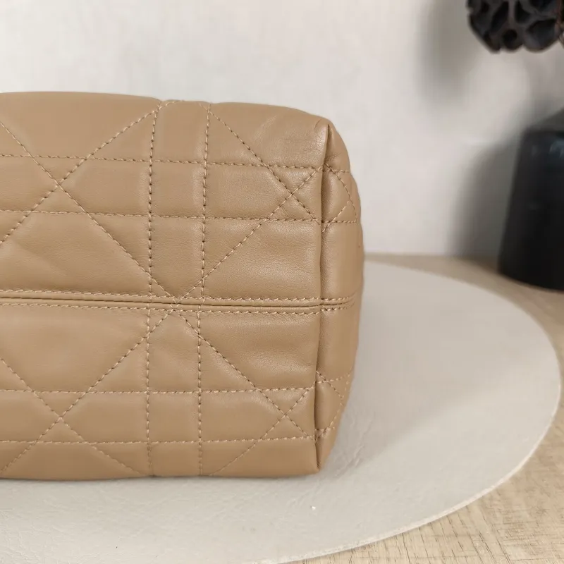 DIOR Top Handle Bag TOUJOURS Edition Brown Calfskin Small 18.5 × 12 × 18.5 cm — detail view 4 of 12