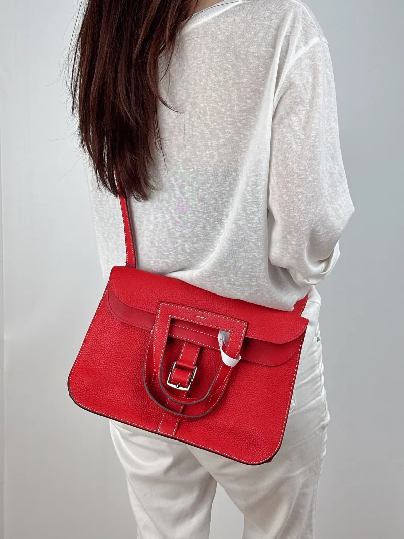 Hermès Shoulder Bag Halzan 31 Q5 Taurillon Clemence TC Calfskin Medium 31 × 9 × 28.5 cm A — on-model view 2 of 2