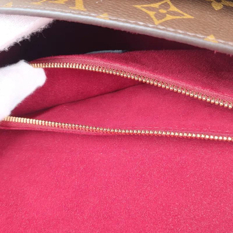 Louis Vuitton Crossbody Bag Passy Messenger Bag Monogram PVC Small 23 × 9 × 17 cm — detail view 7 of 14