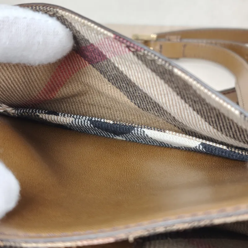 BURBERRY Crossbody Bag Crossbody Bag Calfskin One Size 15.5 × 3 × 12.5 cm — detail view 8 of 11