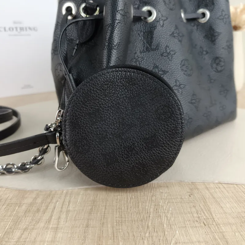 Louis Vuitton Crossbody Bag BELLA Black Calfskin One Size 22 × 14 × 19 cm — detail view 6 of 9