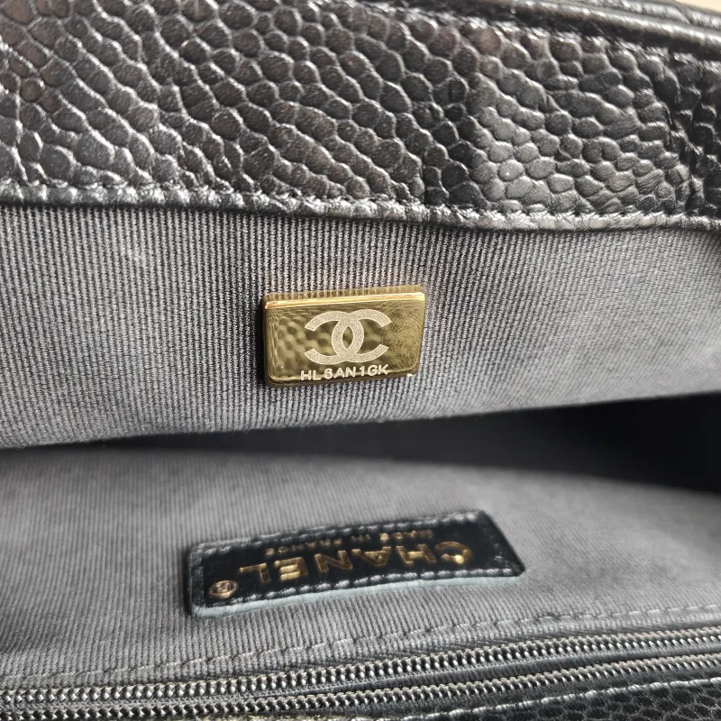 Chanel Backpack Backpack Black Grained Calfskin 24 × 6 × 17 cm — detail view 5 of 12