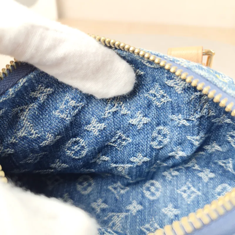Louis Vuitton Crossbody Bag Speedy Nano Blue Edition nano 16 × 7.5 × 10 cm — detail view 2 of 11
