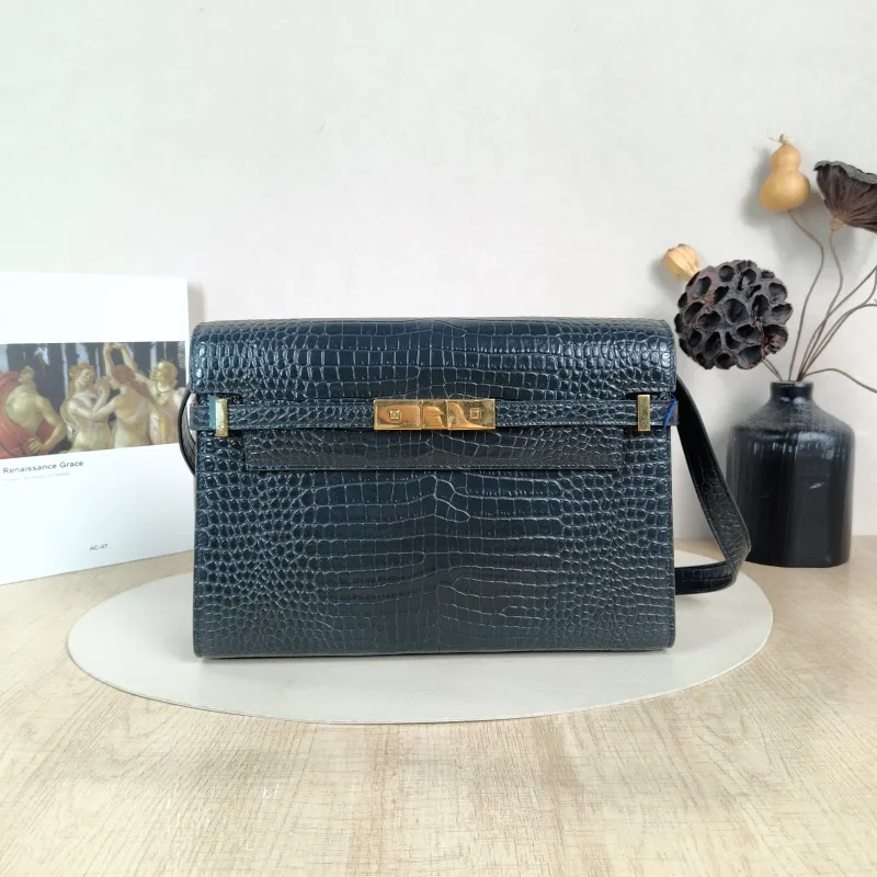 SAINT LAURENT Shoulder Bag MANHATTAN Green Calfskin Medium 29 × 7.5 × 20 cm