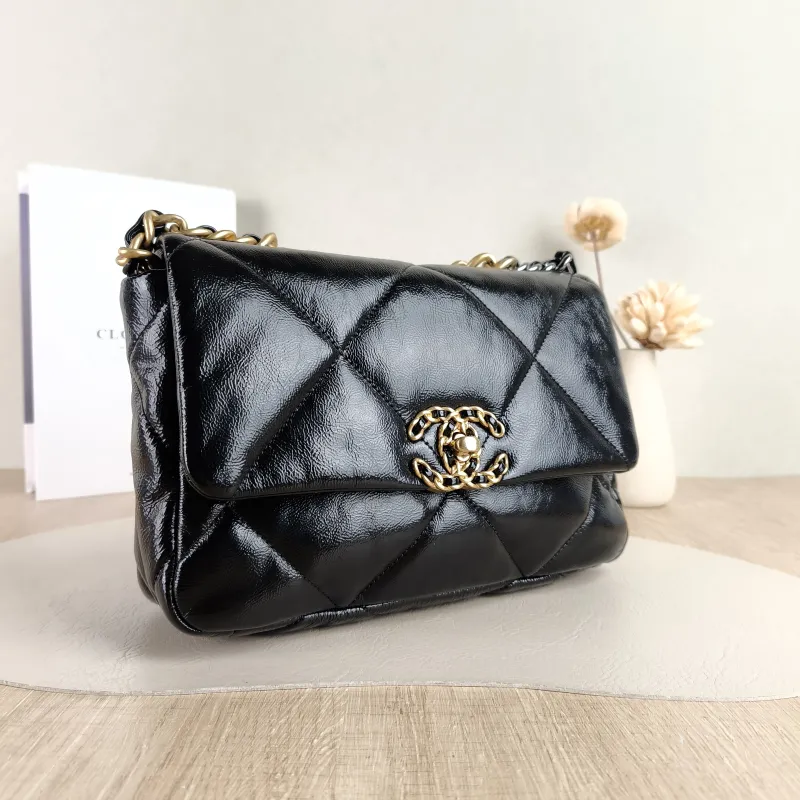 Chanel Crossbody Bag 19Bag Black Waxed Leather Small 26 × 9 × 16 cm 30 — cover view 3 of 5