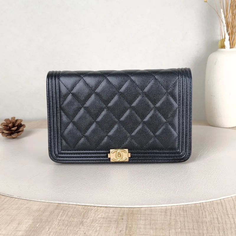 Chanel Crossbody Bag Le Boy​ WOC Black Grained Calfskinmini19.2 × 3.5 × 12.3 cm