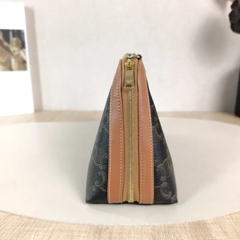 CELINE Cosmetic Bag Triomphe Cosmetic Bag Monogram PVC Medium22 × 8 × 13 cm — detail view 3 of 10