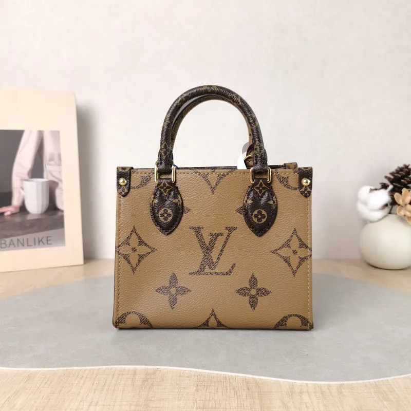 Louis Vuitton Crossbody Bag Onthego BB Monogram PVC BB 18 × 8.5 × 15 cm