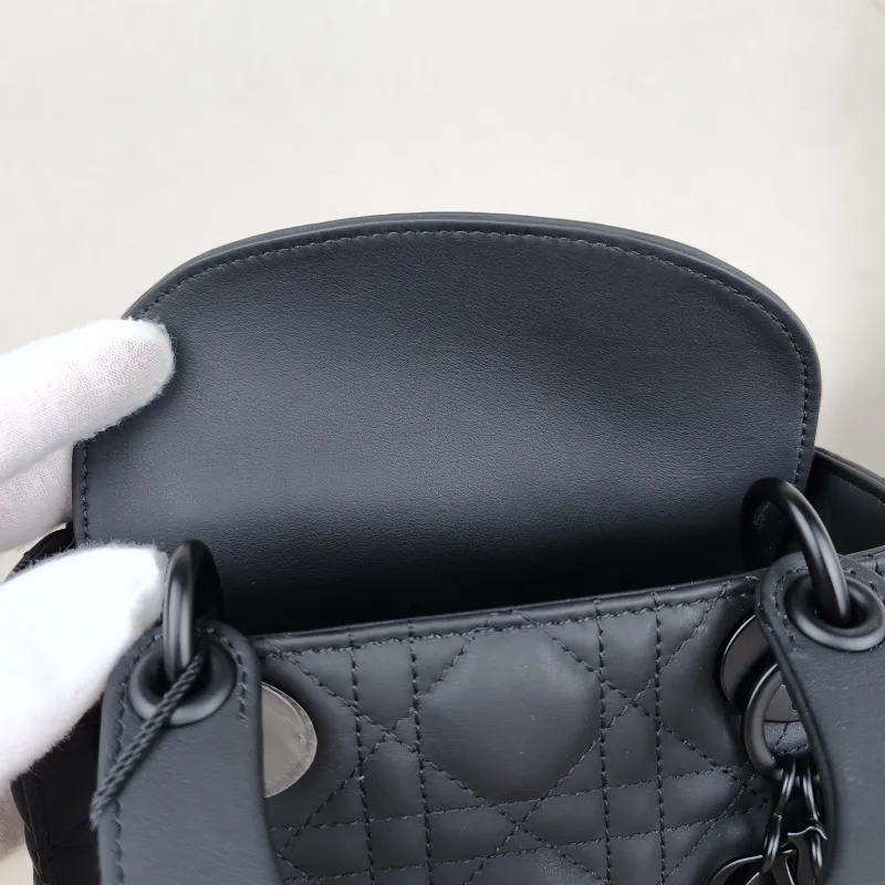 DIOR Crossbody Bag Lady Lady Dior Bag Black Lambskinmini17 × 7 × 15 cm — detail view 3 of 13