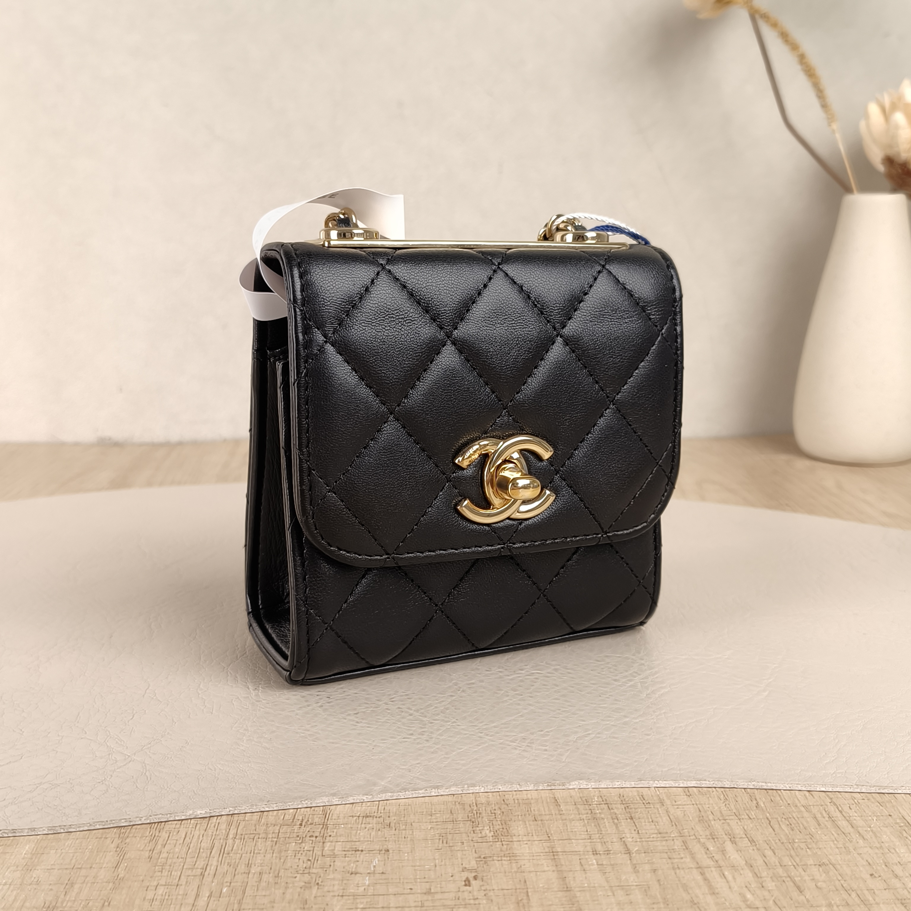 Chanel Crossbody Bagtrendy cc woc Black Lambskin Mini11 × 5.5 × 11 cm — cover view 4 of 5