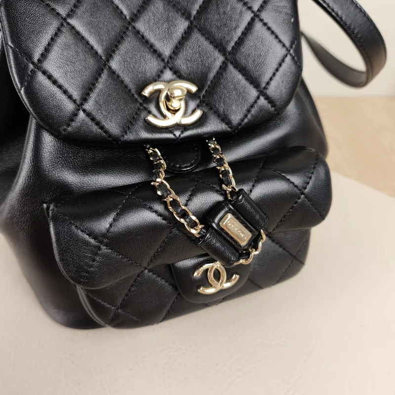 Chanel Backpack Duma Black Lambskin Small18 × 9.5 × 19 cm — detail view 4 of 13