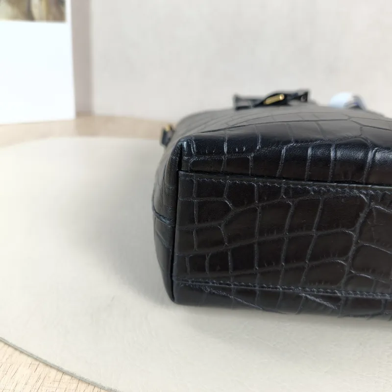 SAINT LAURENT Shoulder Bag SHOPPING Shopping Tote Black Embossed Calfskinmini18 × 8 × 17 cm — detail view 6 of 13