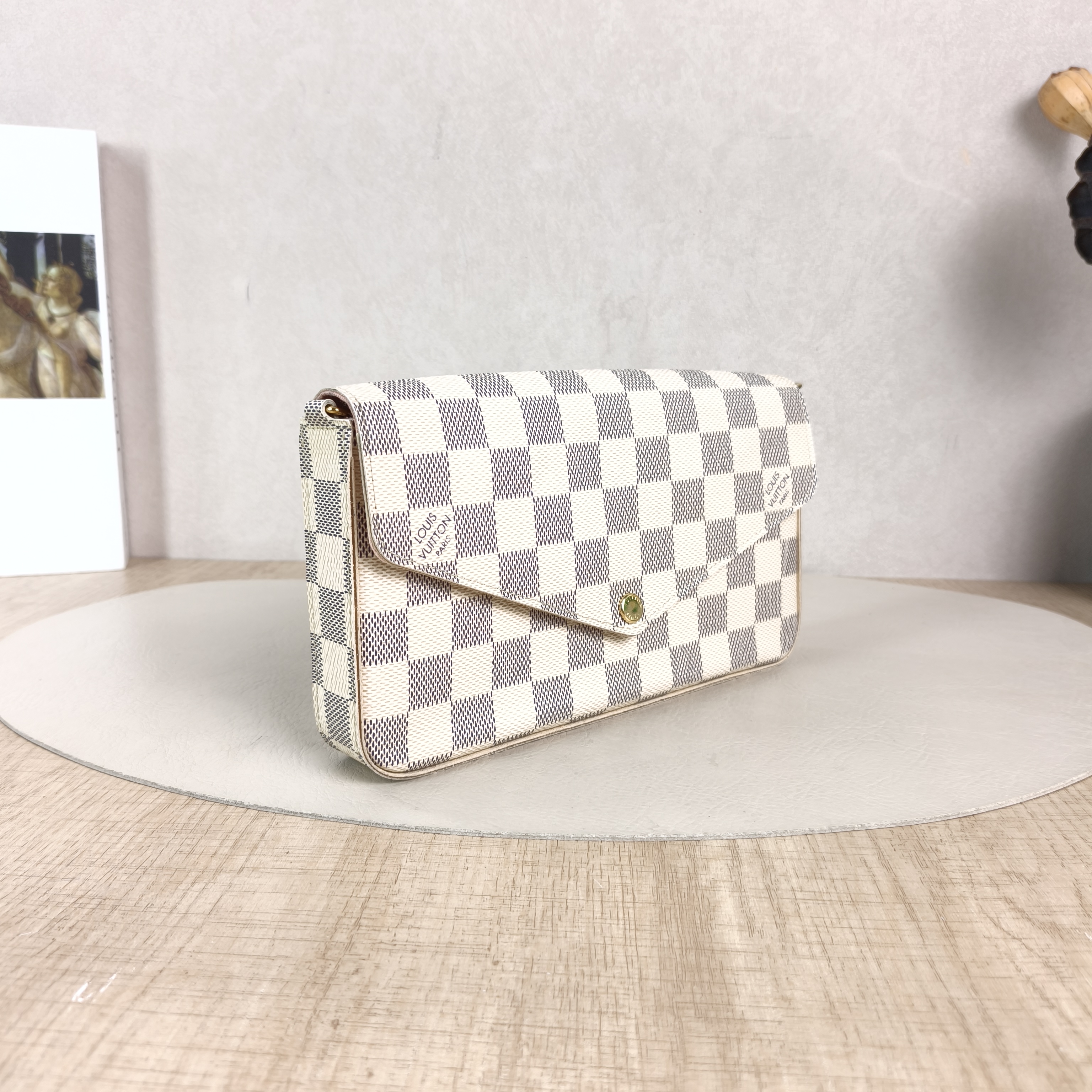 Louis Vuitton Crossbody Bag Pochette Félicie White PVC Small21 × 3 × 12 cm — cover view 6 of 6