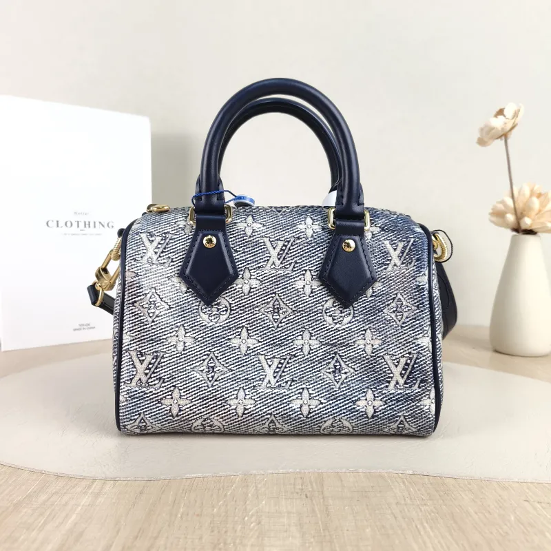 Louis Vuitton Crossbody Bag Speedy20 Grey Calfskin One Size 20.5 × 12 × 13.5 cm — cover view 2 of 5