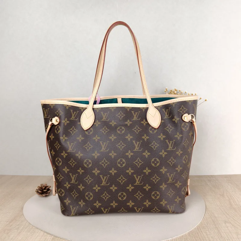 Louis Vuitton Shoulder Bag Neverfull Monogram PVC Medium 31 × 14 × 28 cm — cover view 2 of 5