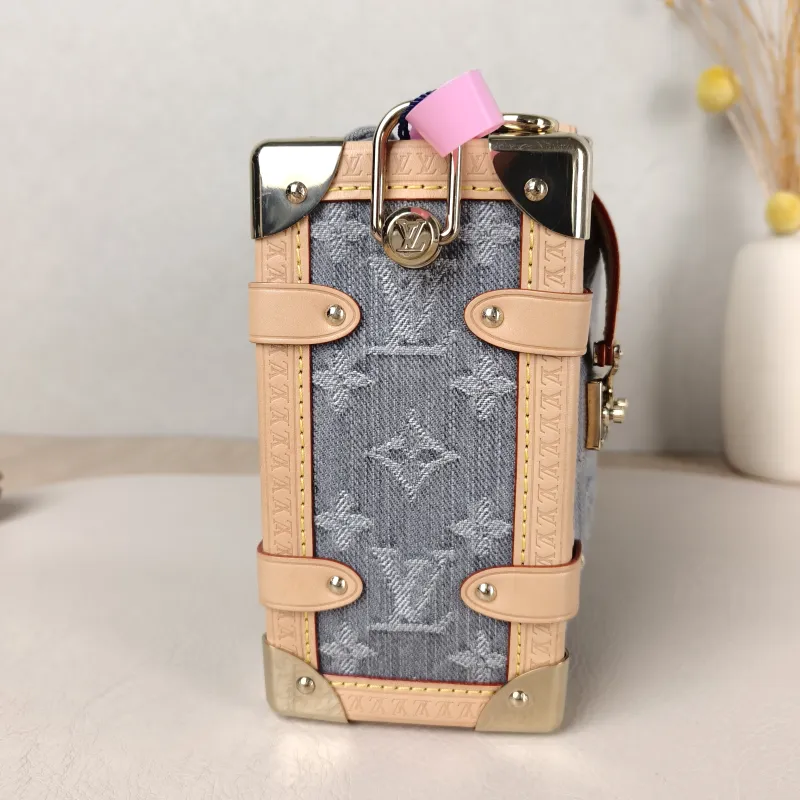 Louis Vuitton Crossbody Bag Side Trunk Box Grey Medium 23.5 × 8.5 × 16 cm — detail view 4 of 11