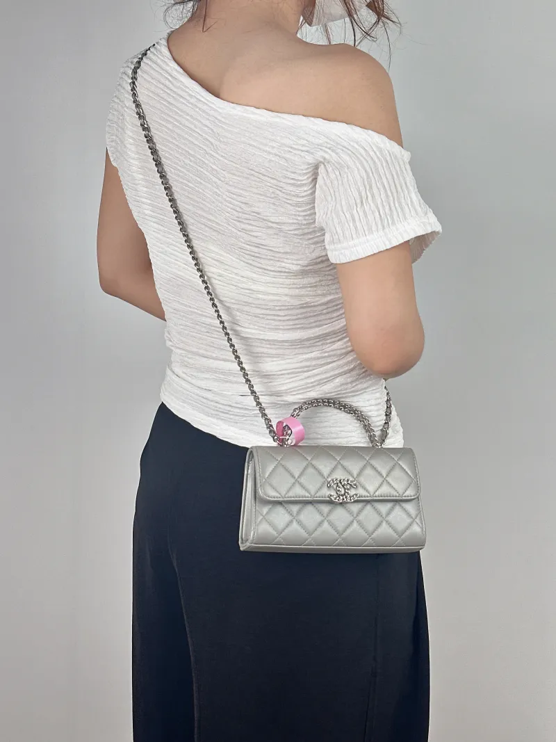 Chanel Crossbody Bag kelly Silver Waxed Leather One Size 18 × 4.5 × 10 cm — on-model view 2 of 2