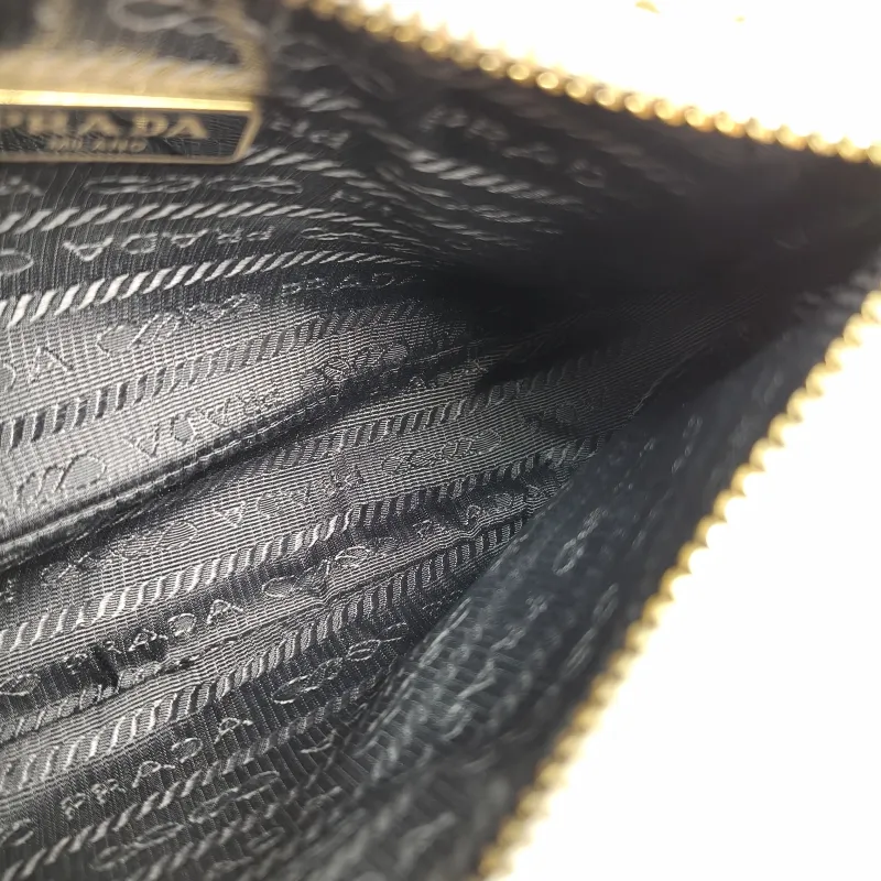 PRADA Shoulder Bag Re-Edition hobo White Calfskin Mini17 × 4 × 12 cm — detail view 10 of 12