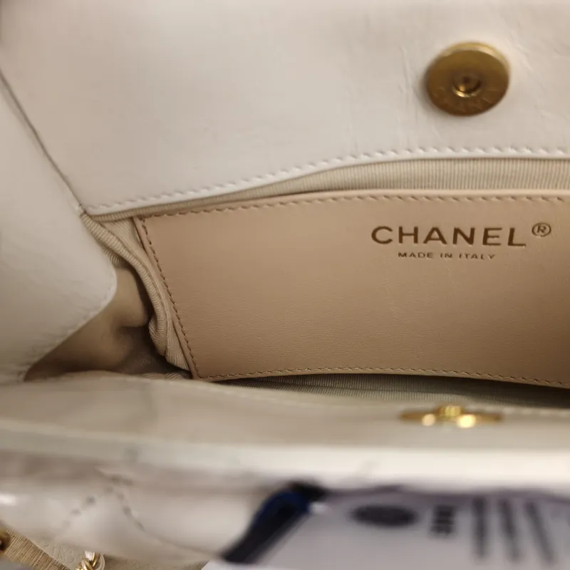 Chanel Crossbody Bag23p hobo White Waxed Leather Small19 × 6 × 17 cm — detail view 8 of 13