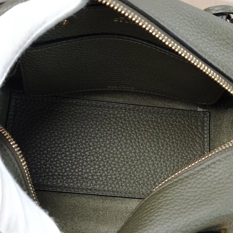 DELVAUX Top Handle Bag Cool Box Box Shoulder Bag Colorblock Calfskinmini21 × 11 × 13 cm — detail view 11 of 17
