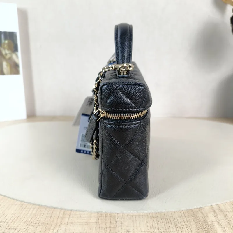 Chanel Crossbody Baglp Box Bag Top Handle Crossbody Bag Black Grained Calfskin One Size19.5 × 5 × 17 cm — detail view 3 of 14