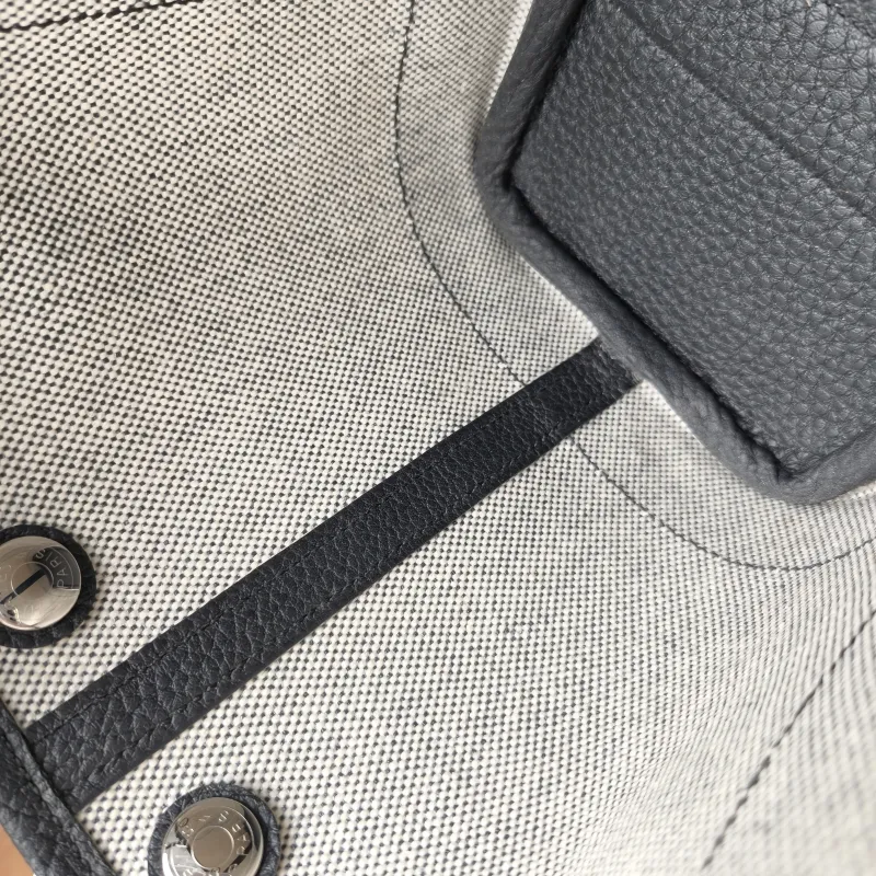 Hermès Top Handle Bag Neo Garden 23 Mini Black · Beige Canvas · Negonda Calfskin Mini 23 × 10 × 16 cm k — detail view 5 of 11
