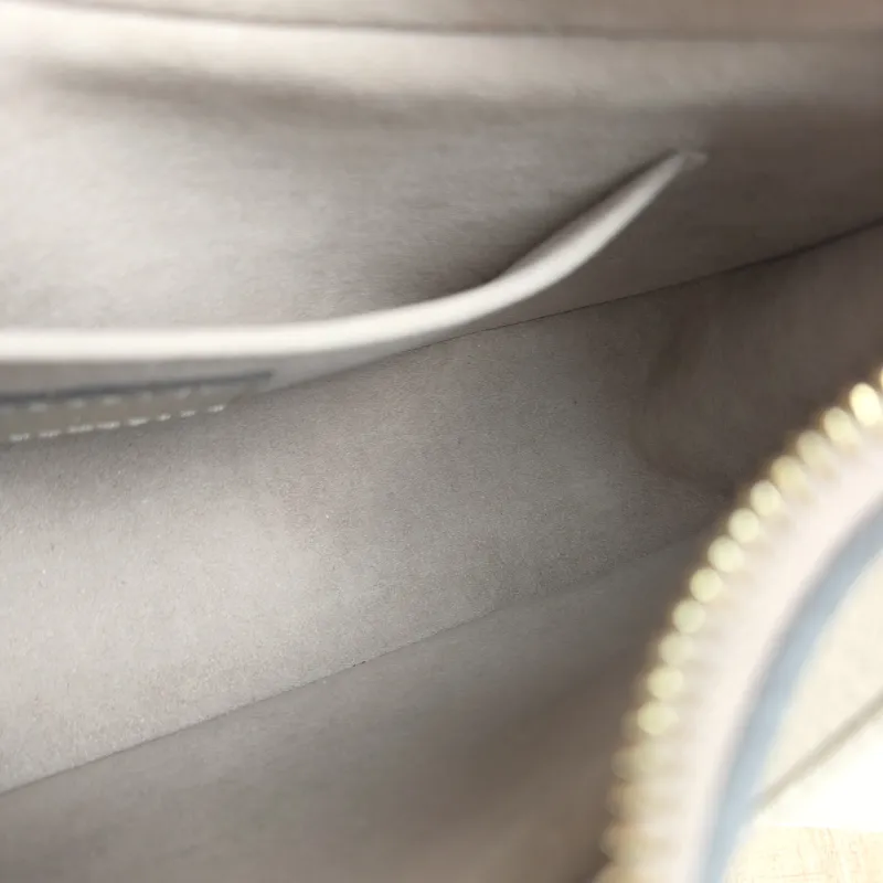 Louis Vuitton Shoulder Bag Bagatelle Monogram Empreinte Embossed Calfskin Small 24 × 7 × 18 cm — detail view 2 of 9