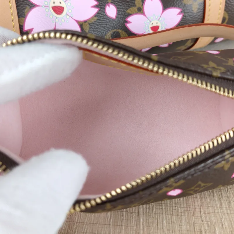 Louis Vuitton Shoulder Bag Papillon Monogram · PVC One Size30 × 15 × 15 cm — detail view 7 of 14