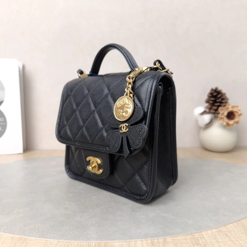 Chanel Crossbody Bag25b Messenger Bag Black Grained Calfskin Small17 × 7 × 16.5 cm — cover view 2 of 6