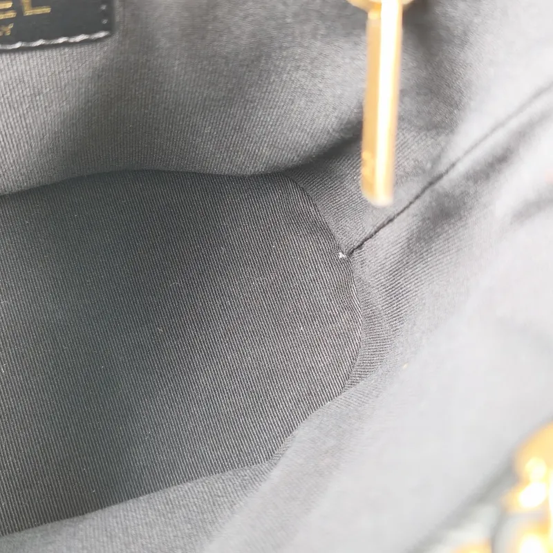 Chanel Backpack Backpack Black Lambskin One Size17 × 12 × 16 cm — detail view 4 of 13