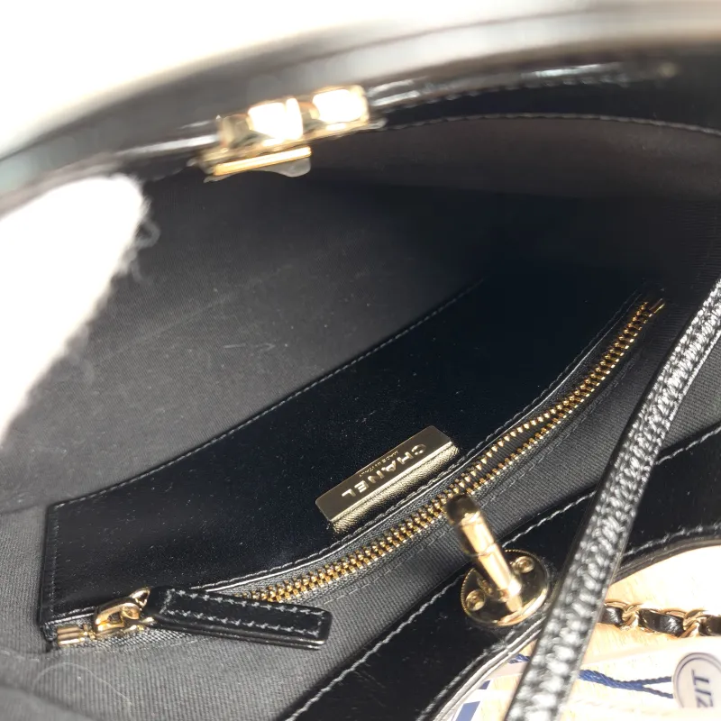 Chanel Crossbody Bag 31Bag Beige Black Lambskin Mini 23 × 5.5 × 22 cm — detail view 12 of 12