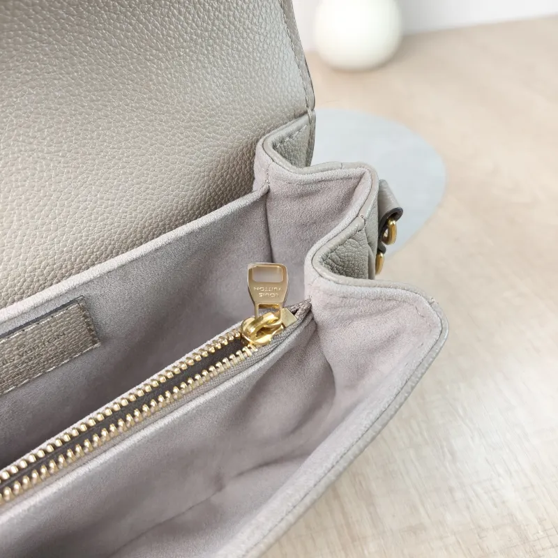 Louis Vuitton Crossbody Bag Pochette Métis East West Empreinte Embossed Calfskin Small21.5 × 6 × 13.5 cm — detail view 11 of 14