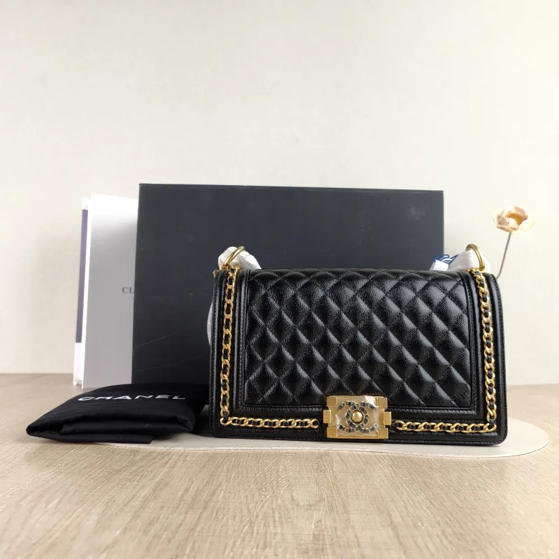 Chanel Crossbody Bag Le Boy​ Black Grained Calfskin Medium 25 × 9 × 15 cm — cover view 2 of 6