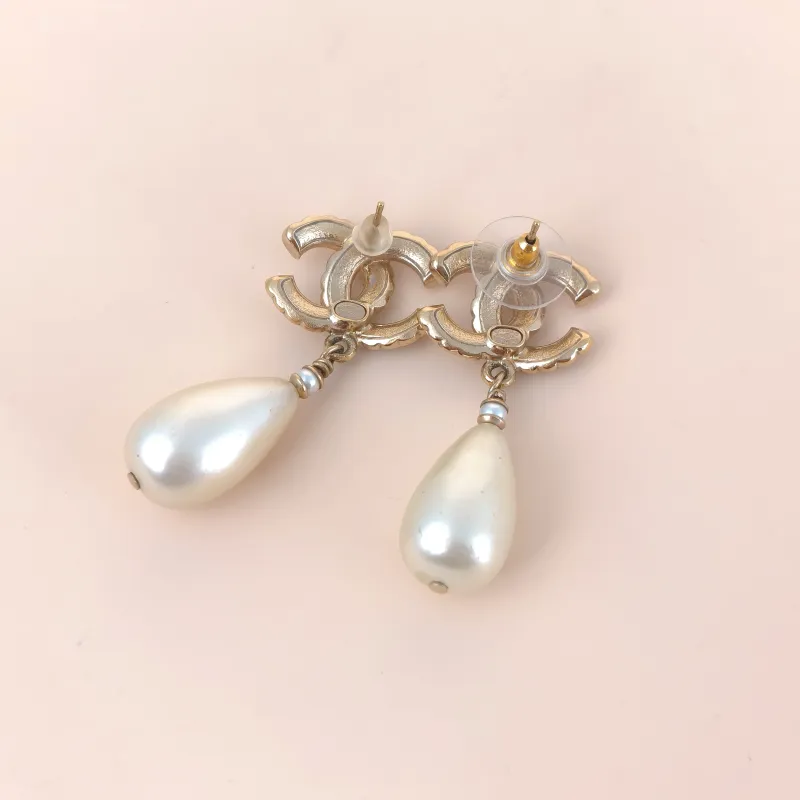 Chanel Earrings c Pearl Earrings Gold One Size — cover view 2 of 8