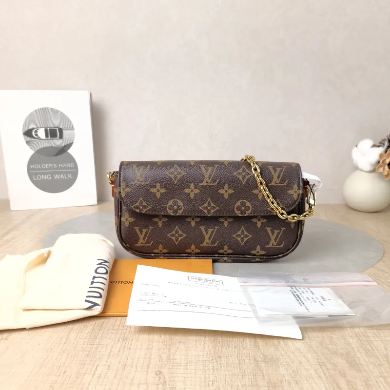 Louis Vuitton Crossbody Bag IVY Monogram PVC Small 23.5 × 4.3 × 12 cm — cover view 2 of 6
