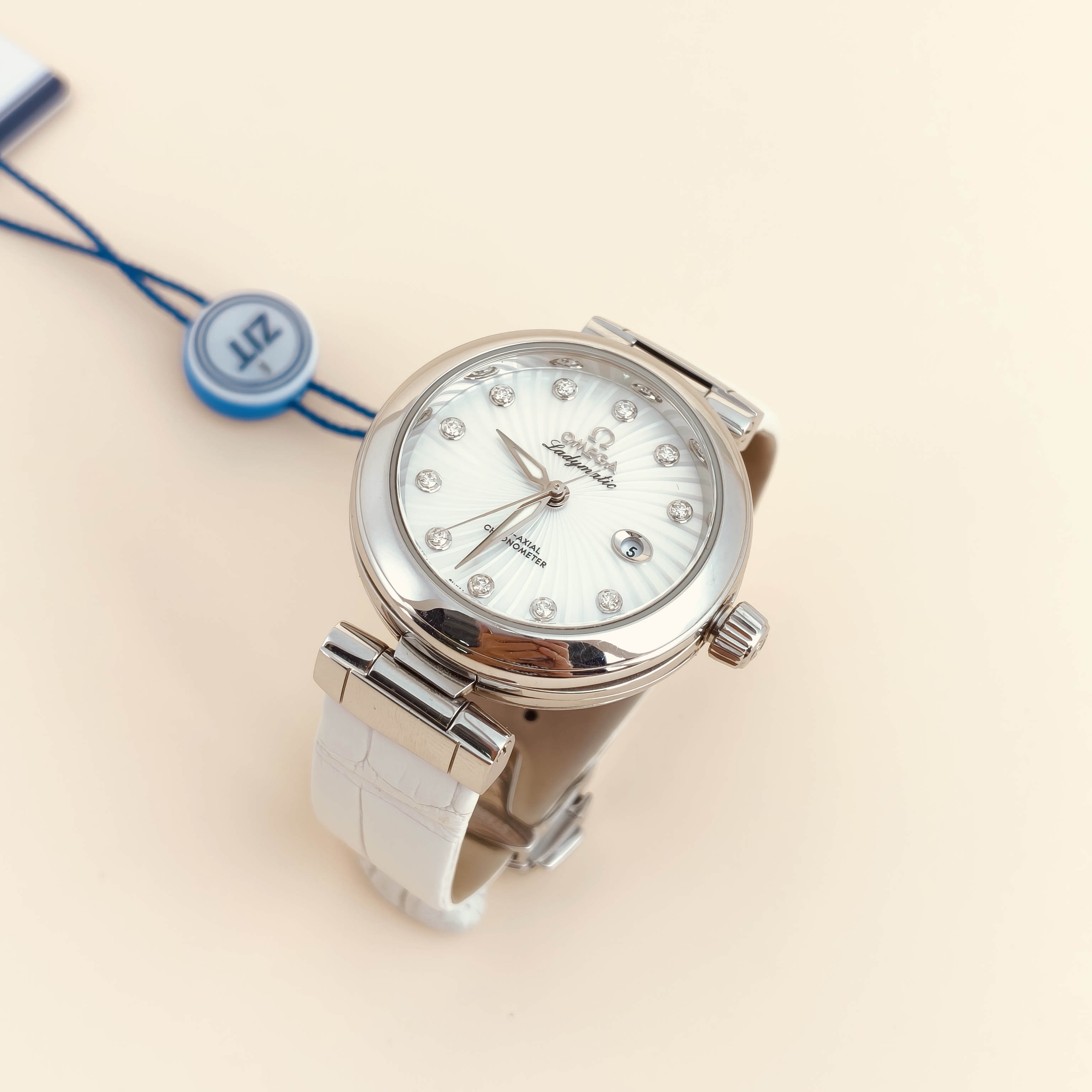 OMEGA Watch Collection Watch One Size34 — cover view 3 of 6