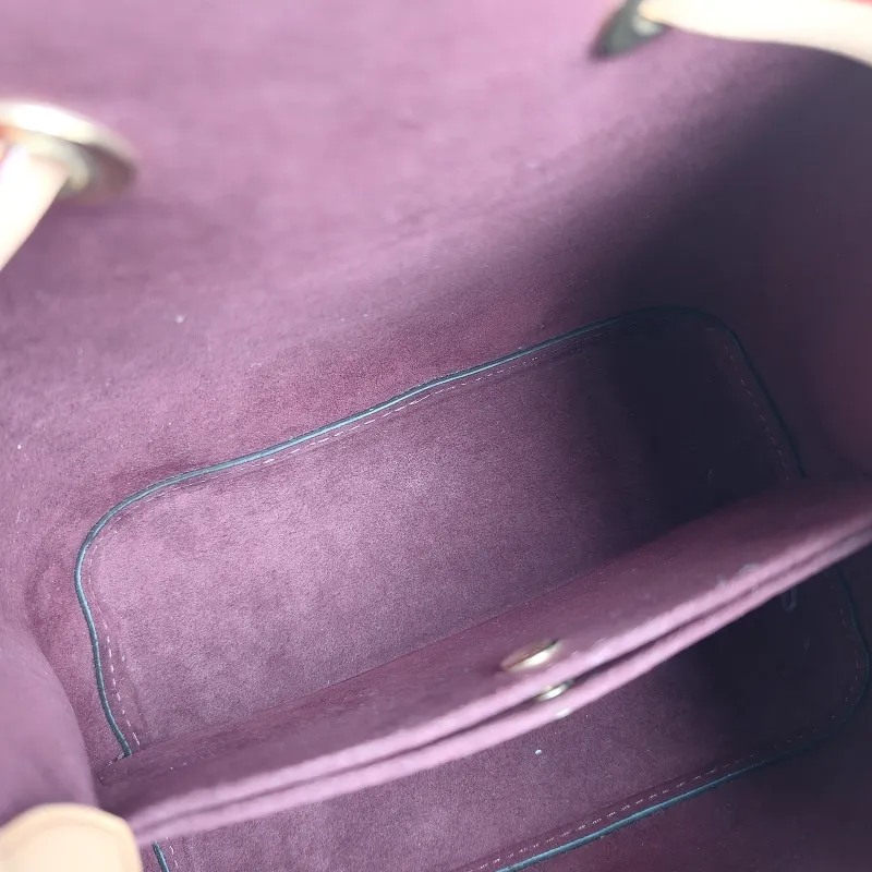 Louis Vuitton Crossbody Bag NÉONOÉ Bucket Bag BB Monogram PVC BB 20 × 13 × 20 cm — detail view 7 of 10