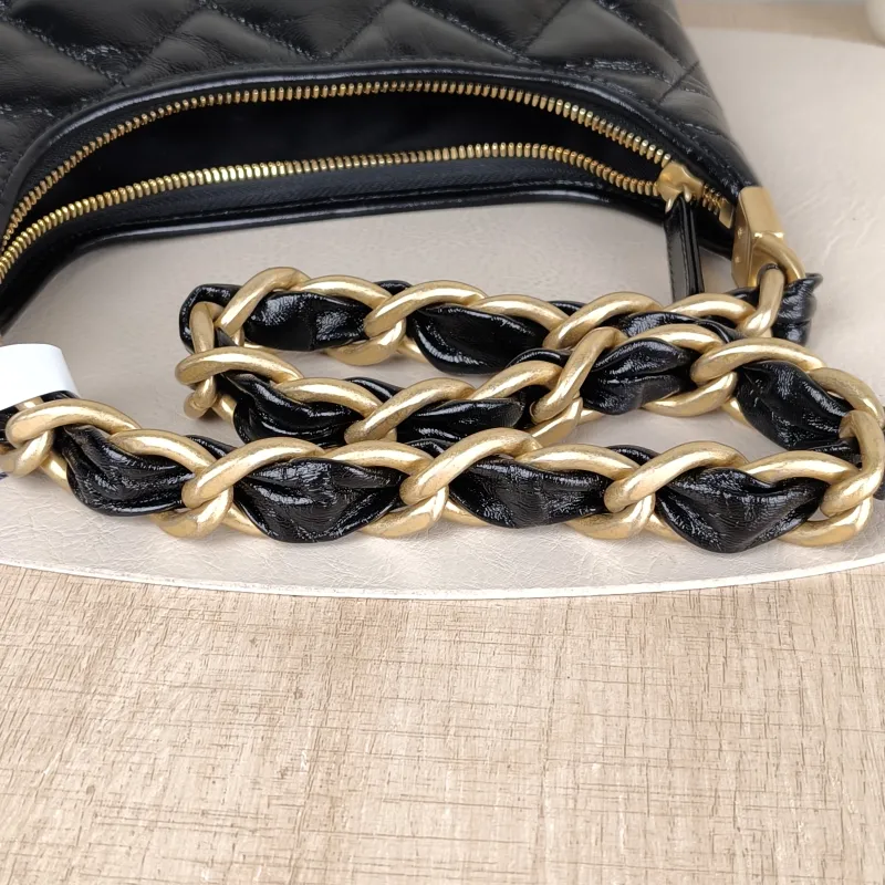 Chanel Shoulder Bag Hobo Black Lambskin Small 22.5 × 8.5 × 19.5 cm — detail view 1 of 12