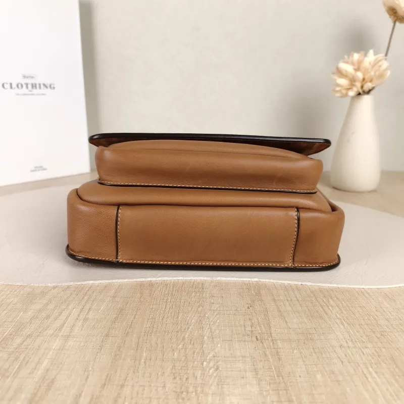 SAINT LAURENT Crossbody Bag Niki Besace Messenger Bag Caramel Calfskin Small 21.5 × 9.5 × 16 cm — cover view 3 of 5