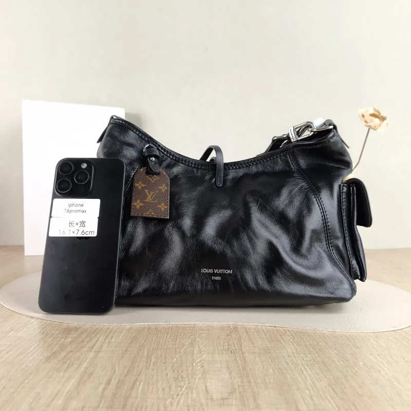 Louis Vuitton Crossbody Bag Black SL ambskin Small 33.5 × 15 × 23 cm — cover view 5 of 5