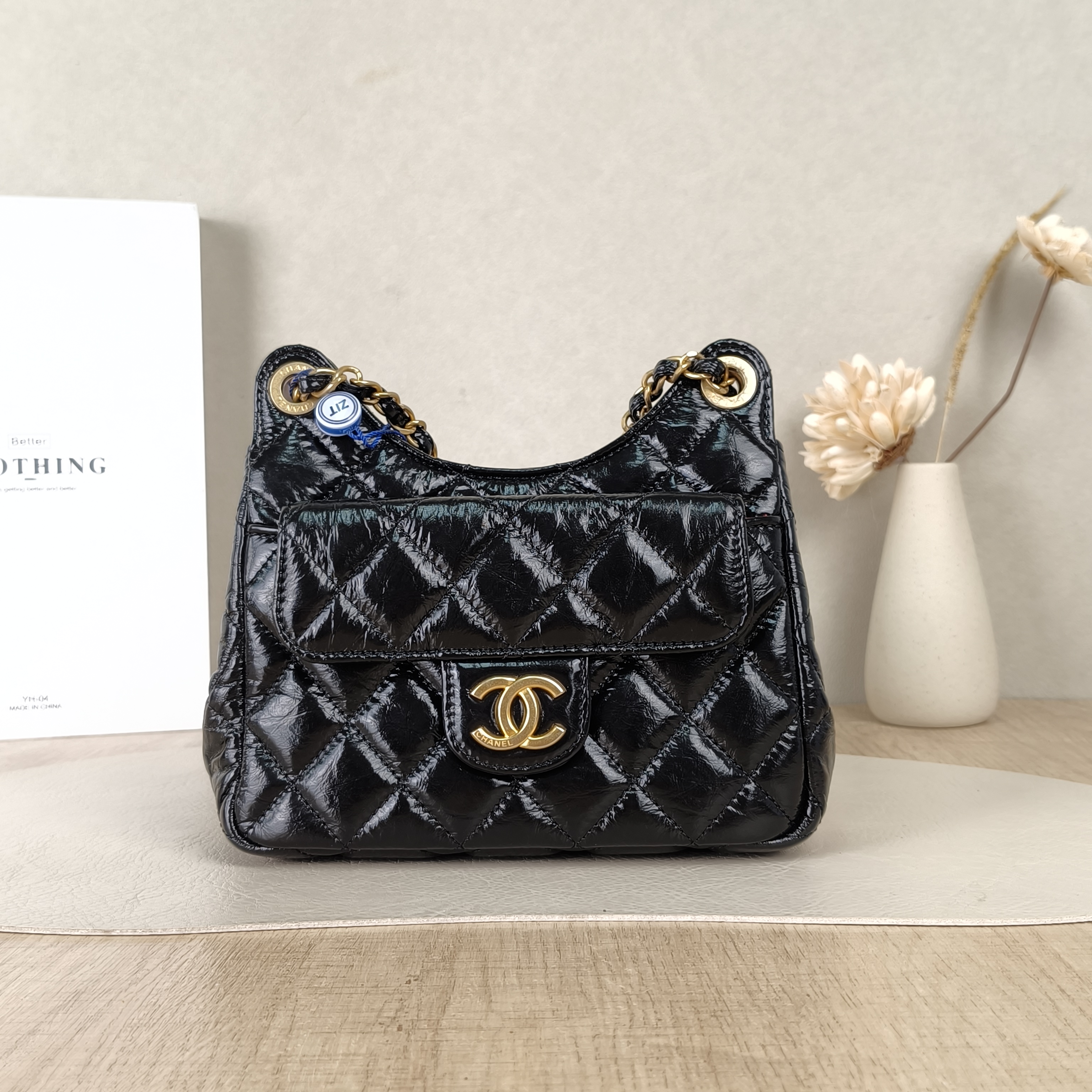 Chanel Crossbody Bag23C HOBO Black Waxed Leather Calfskin19 × 6 × 17 cm