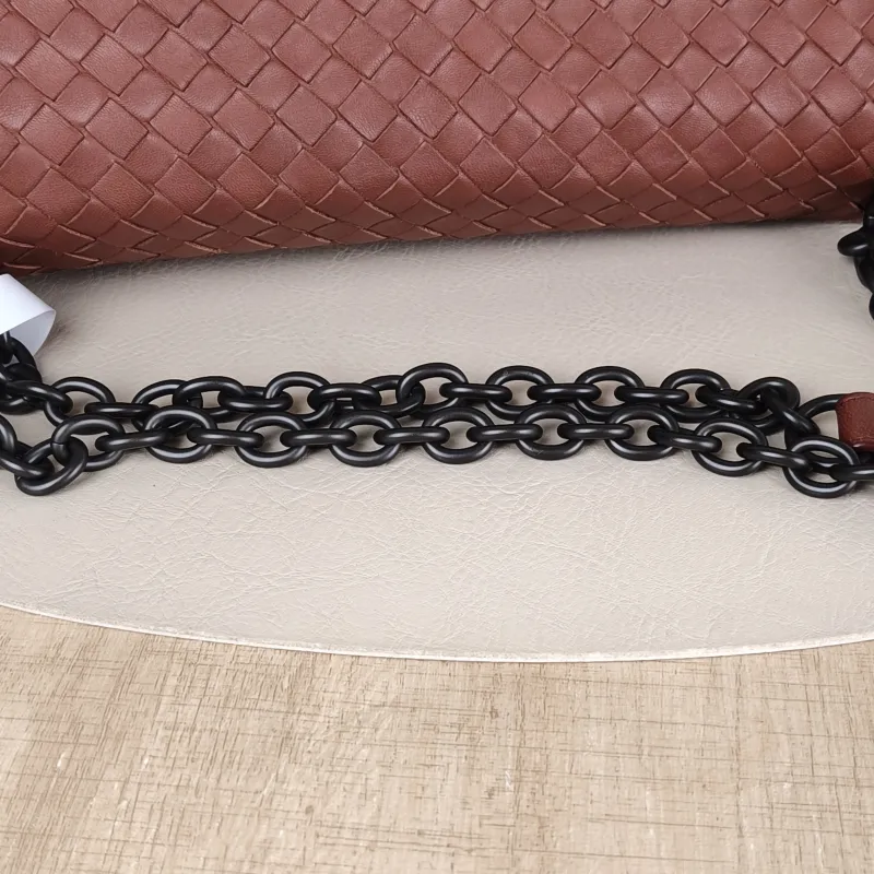 Bottega Veneta Shoulder Bag Olimpia Brown Lambskin One Size29 × 10.5 × 20 cm — detail view 8 of 11