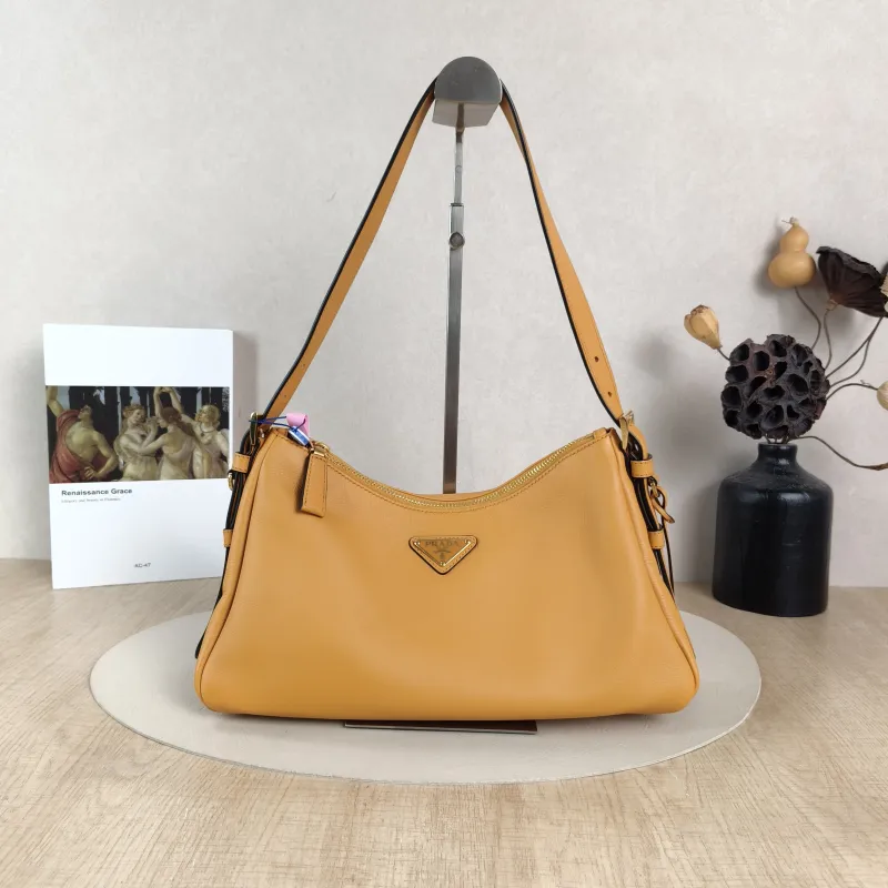 PRADA Shoulder Bag Aimée Calfskin One Size31 × 9 × 18 cm