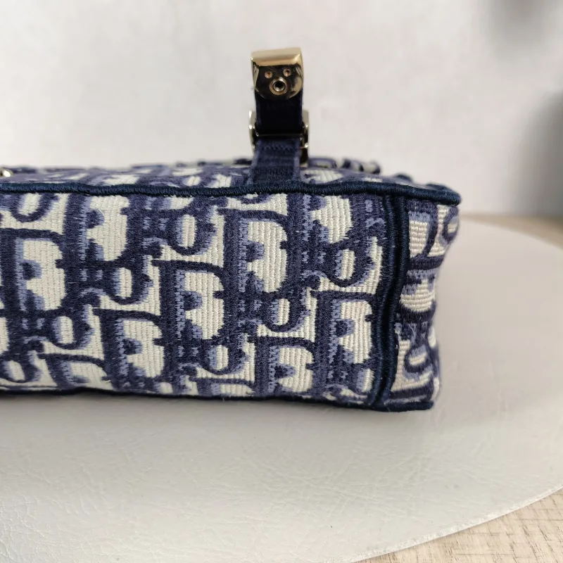 DIOR Crossbody Bag camp Messenger Bag Blue Canvas Small 23 × 8 × 15 cm — detail view 5 of 11