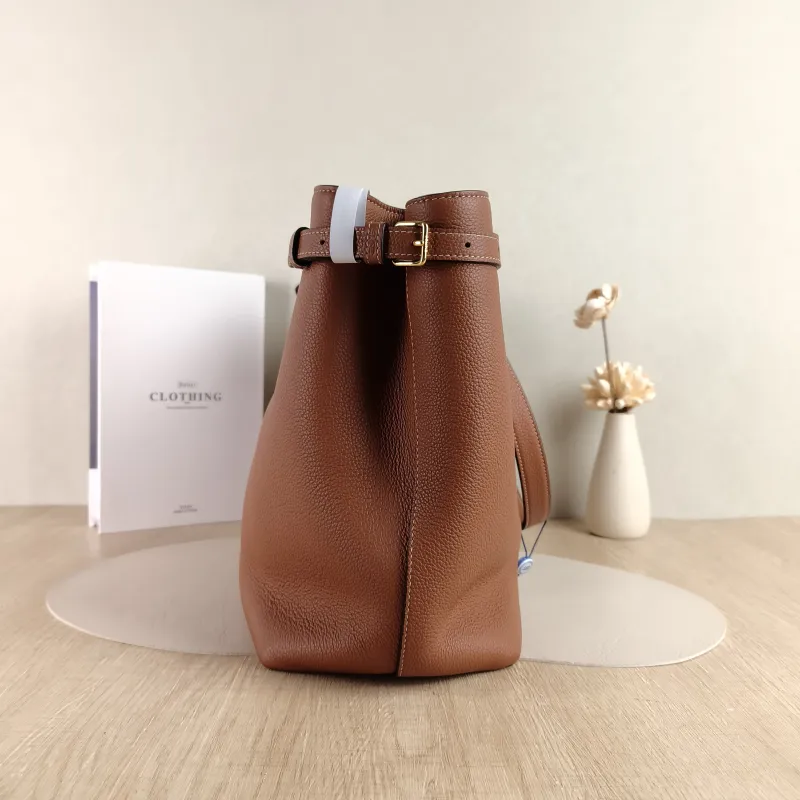 CELINE Shoulder Bag Cabas Anais Tote Bag Brown Calfskin Large 32 × 15 × 28 cm — detail view 7 of 11