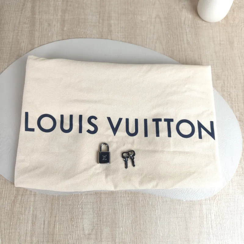 Louis Vuitton Crossbody Bag Keepall 45 Shoulder Strap Edition Monogram PVC 45 × 20 × 27 cm — detail view 4 of 12