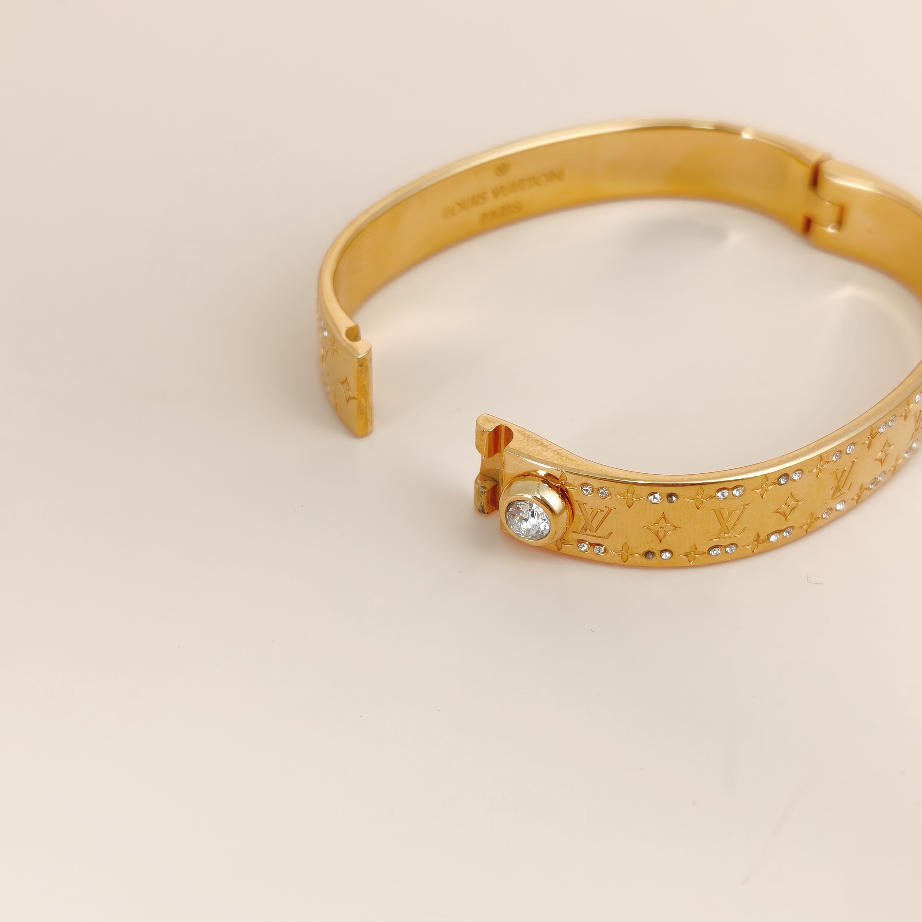 Louis Vuitton Banglelogo Bangle Gold S 16cm โ cover view 2 of 6