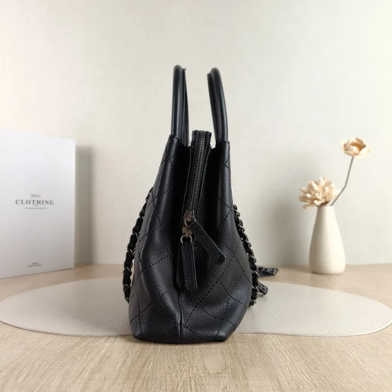 Chanel Top Handle Bag Shoulder Bag Black Grained Calfskin One Size 34 × 9 × 21 cm 21 — detail view 6 of 13